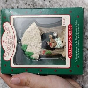 1987 Hallmark Windows of the World Christmas in Polynesia Ornament